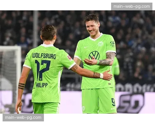 德甲实时：沃尔夫斯堡半场2-0领先科隆，温德梅开二度