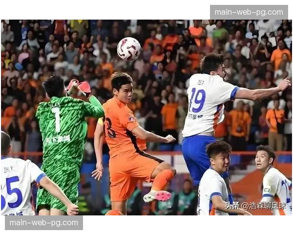 【2026年4月中超联赛·赛中·焦点浙江队vs山东泰山:比赛节奏飞快,前30分钟攻防转换已超百次 【2026年4月中超联赛·赛中·焦点浙江队vs山东泰山:比赛节奏飞快,前30分钟攻防转换已超百次